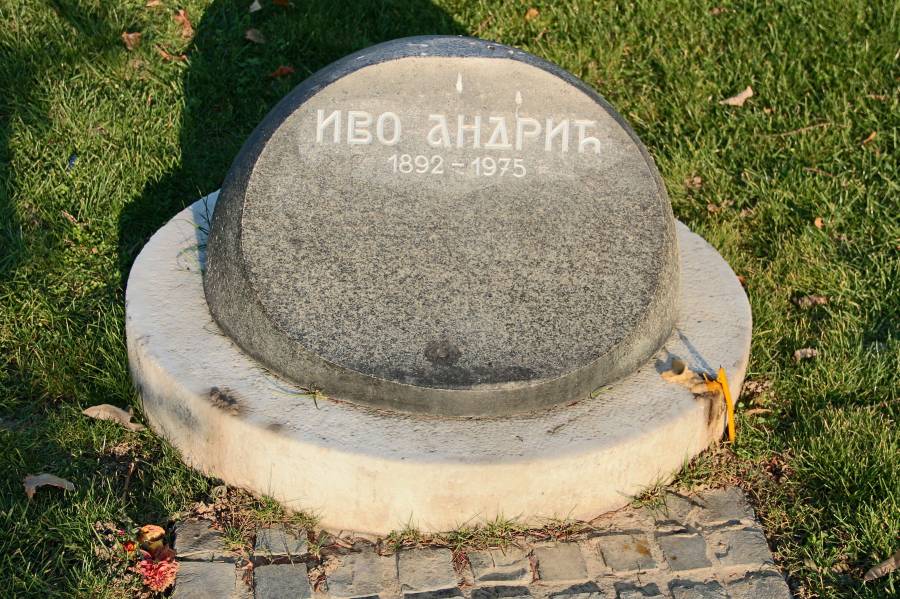 иво_андрић_-_гроб.jpg иво_андрић_-_гроб.jpg
