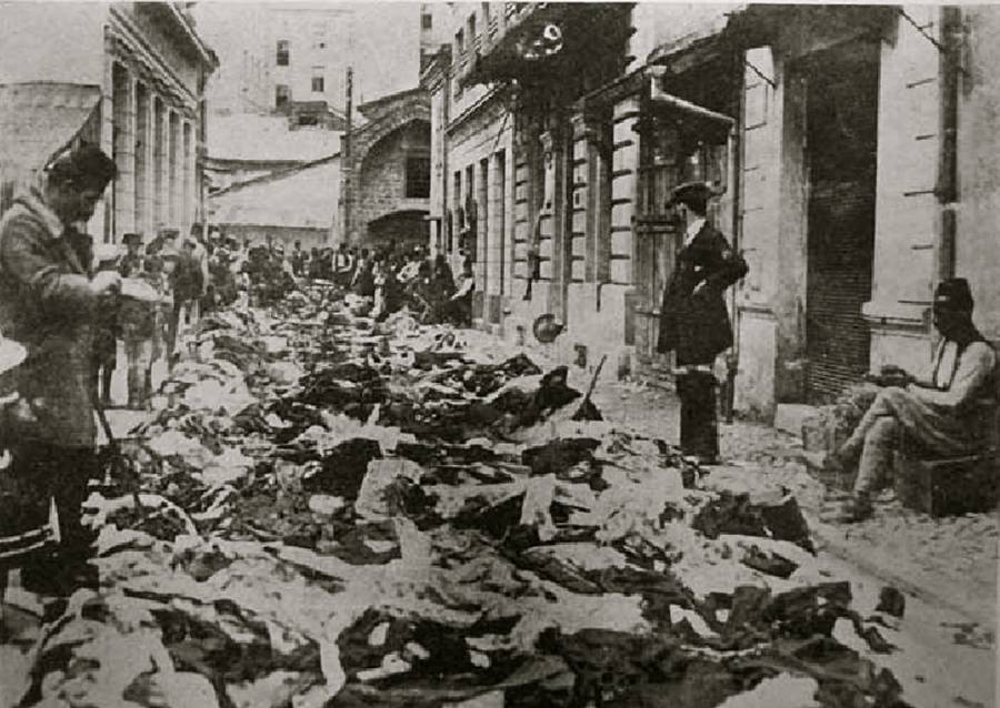 девастиране_српске_радње_у_сарајеву.jpg девастиране_српске_радње_у_сарајеву.jpg